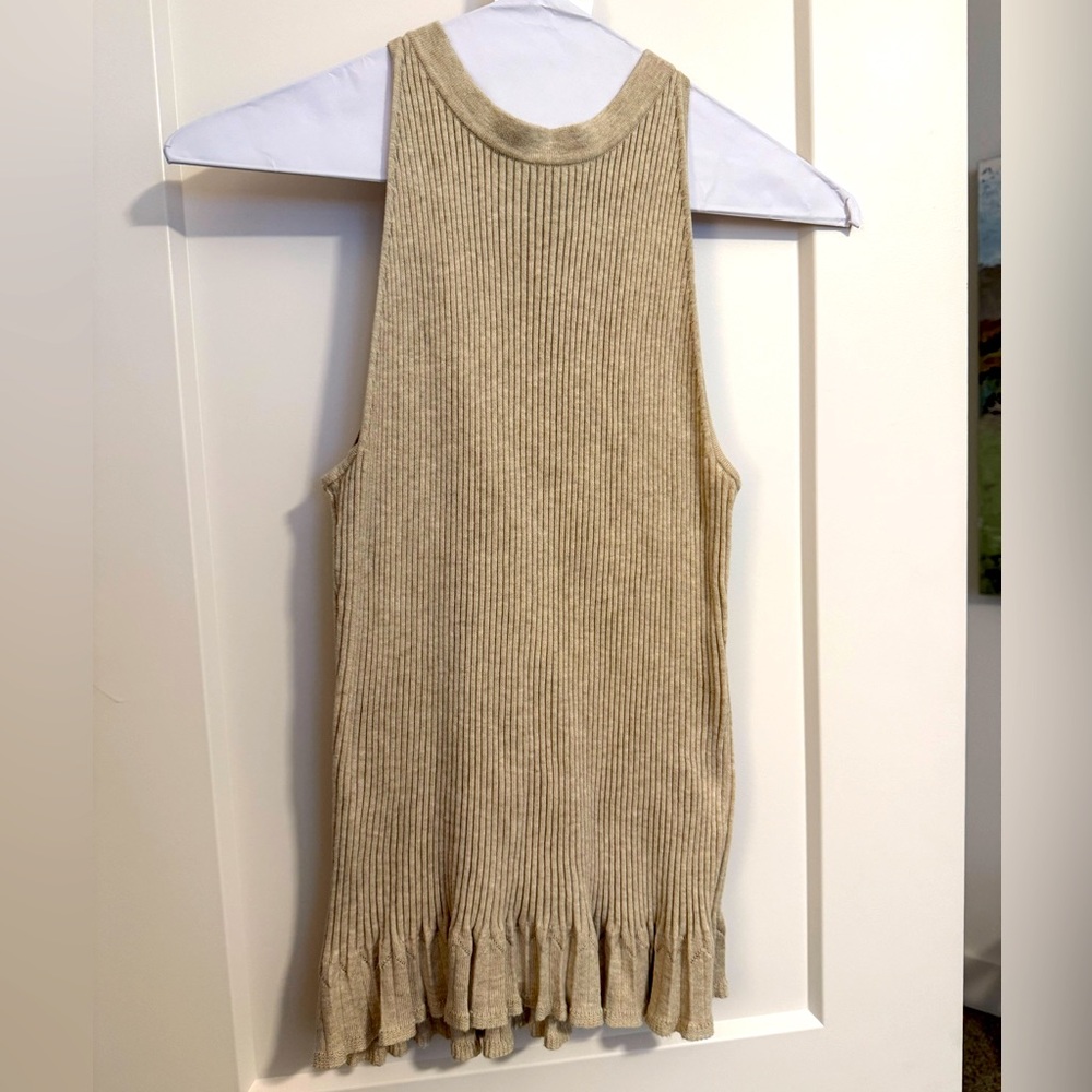 Ruffled bottom tank from Worth